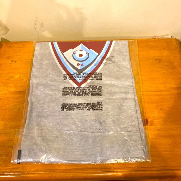 Women's Plus Size Majestic MLS Colorado Rapids Short Sleeve V Neck Shirt 4x NIP - Picture 3 of 4